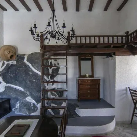 Author's Cave House,breathtaking Caldera View!6pax Apartment *
