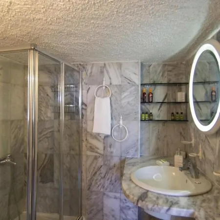 Apartment Author's Cave House,breathtaking Caldera View!6pax *